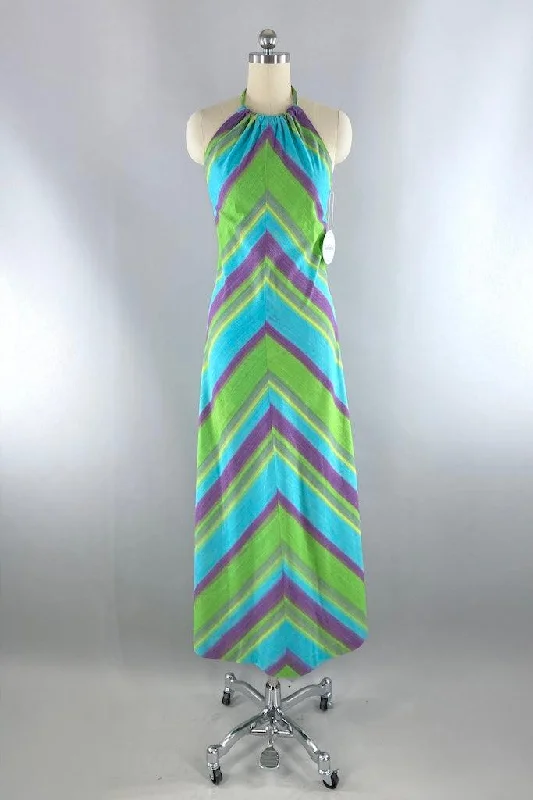 Vintage Chevron Stripes Halter Maxi Dress Stylish Pleated A-Line Maxi Dress