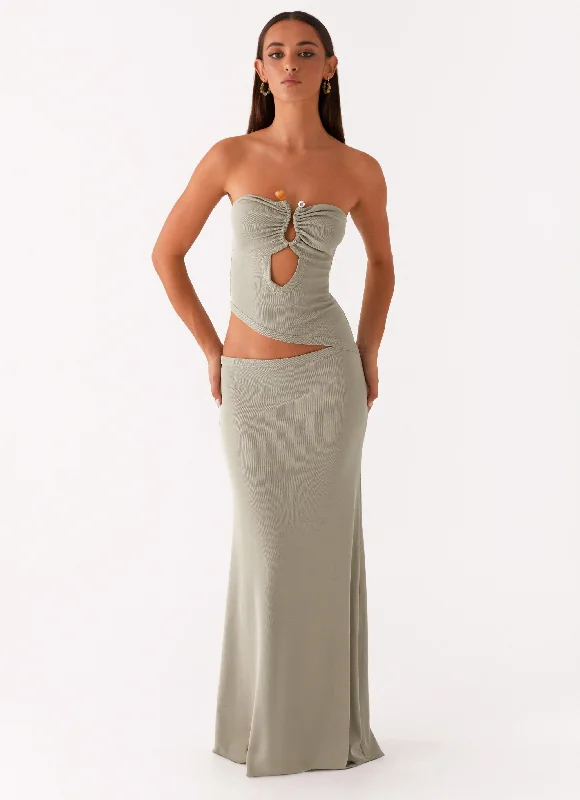 Wild Roses Maxi Dress - Sage Classic Black Maxi Dress