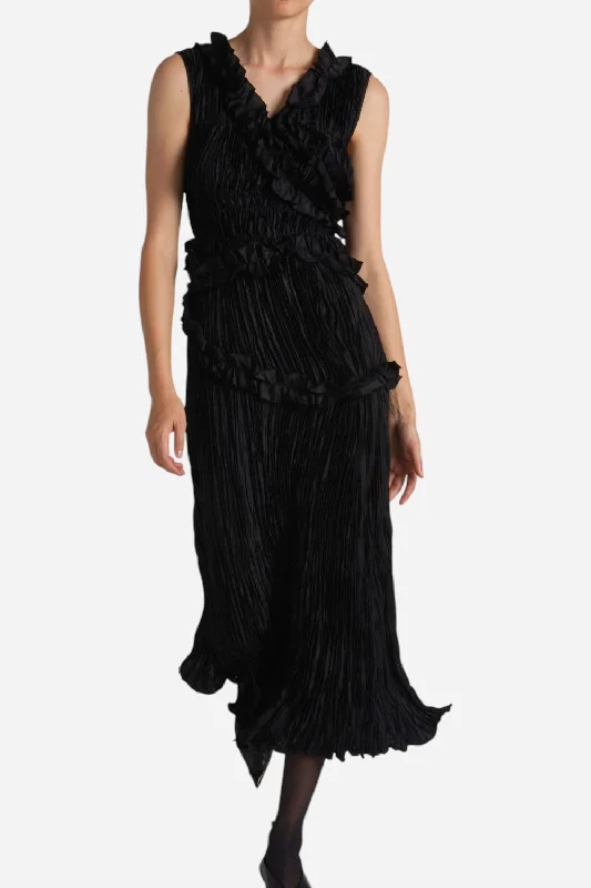 Saint Art Willa Maxi Dress in Black Trendy Off-Shoulder Ruffle Maxi Dress